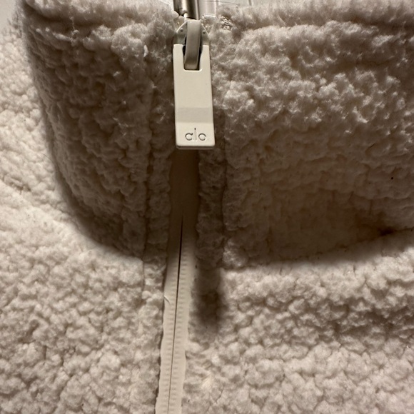 Alo Micro Sherpa Solstice Pullover - Picture 8 of 11